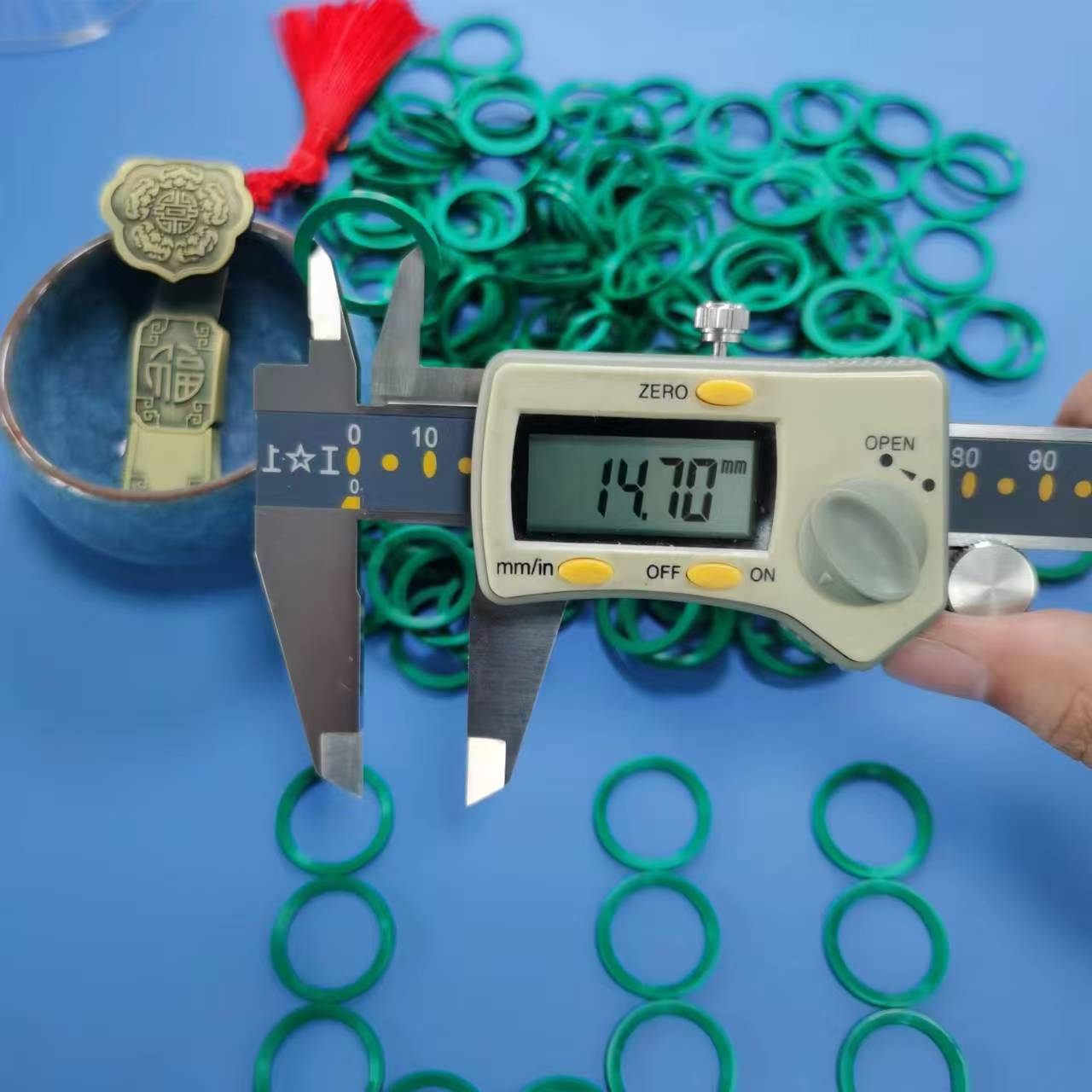 ED17 FKM90G 4.jpg