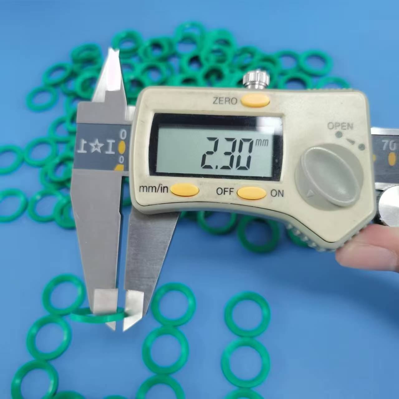 ED12 FKM90G 5.jpg