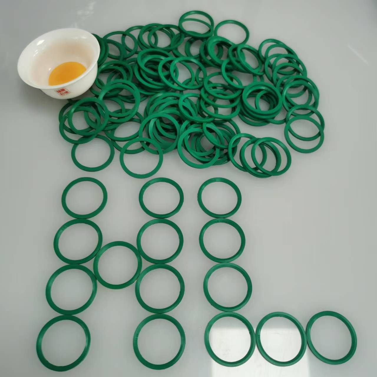 ED27  FKM90G