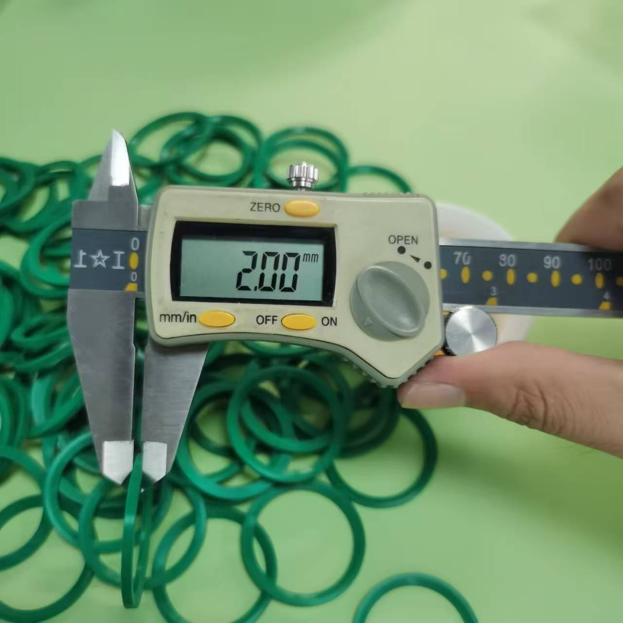 ED30 FKM90G 6.jpg