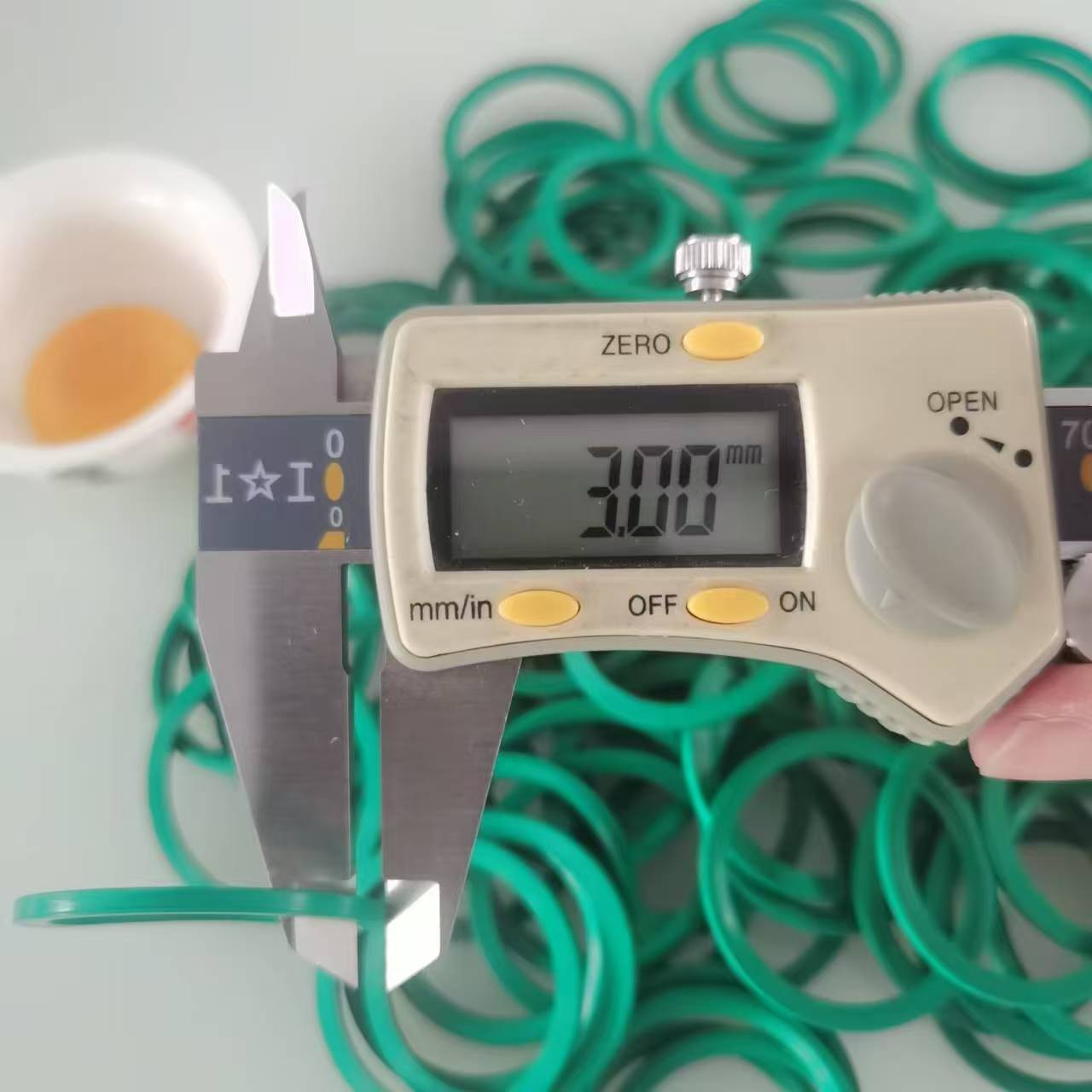 ED33 FKM90G 5.jpg