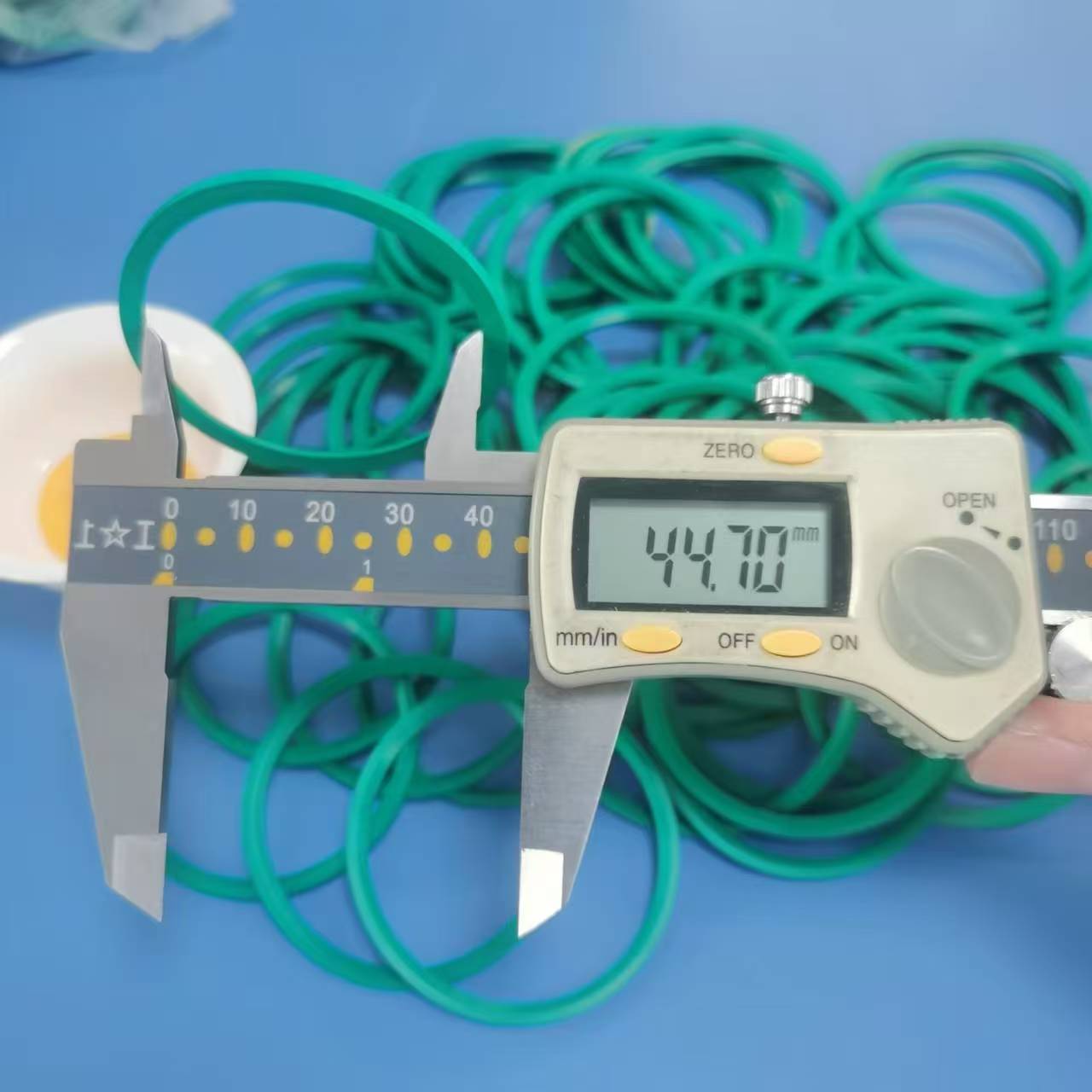 ED48 FKM90B 4.jpg