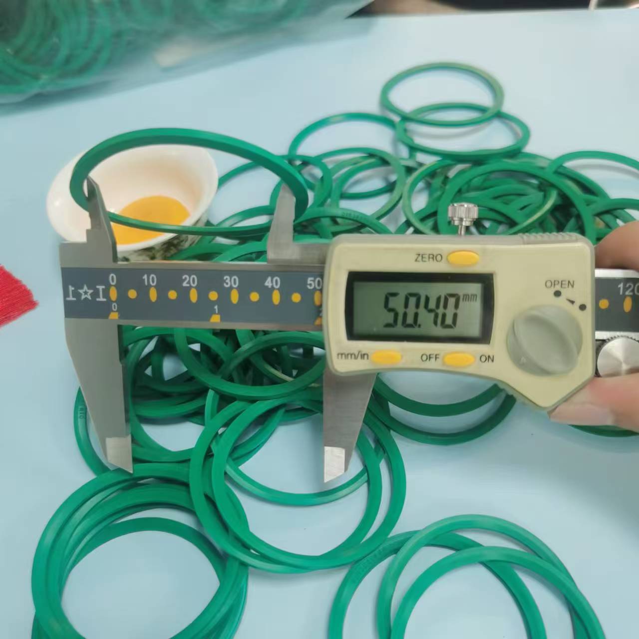 ED50 FKM90G 4.jpg
