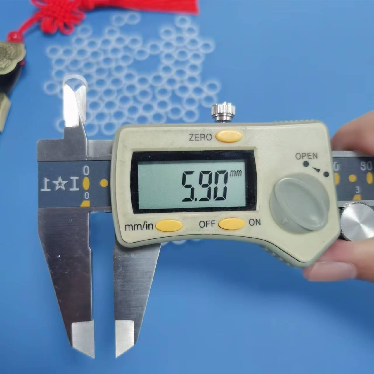 PTFE挡圈 5.9×6.8×1.3 4.jpg