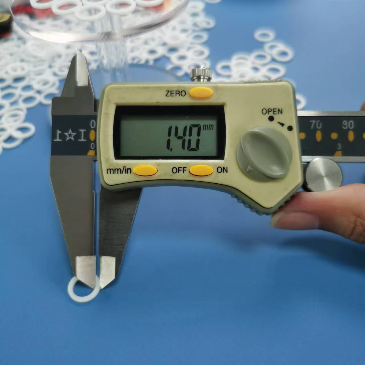 PTFE挡圈 7.2×10×1.25 5.jpg