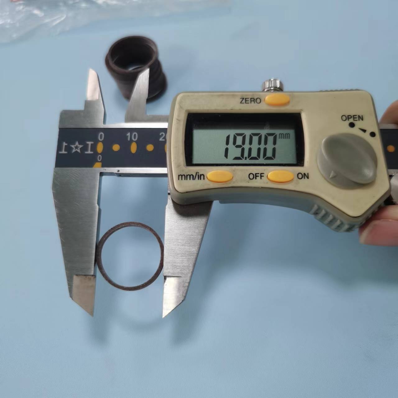 PTFE 19×17×2 4.jpg