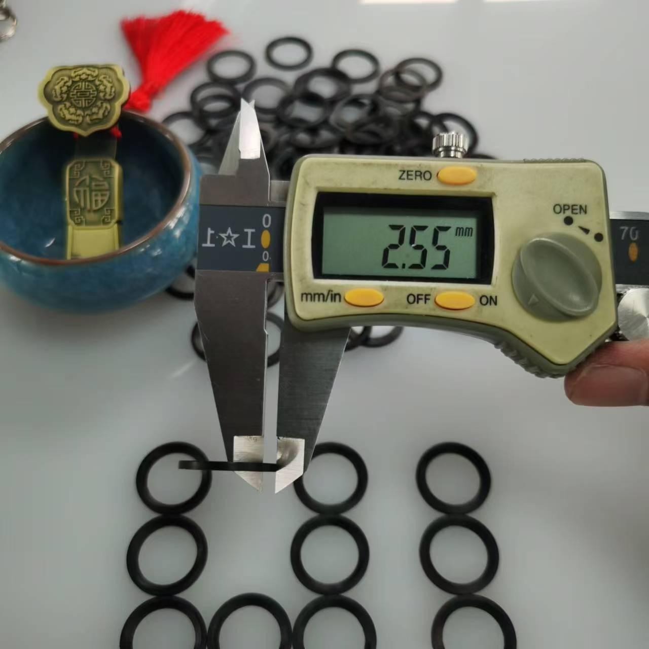 ED16 NBR90B 5.jpg