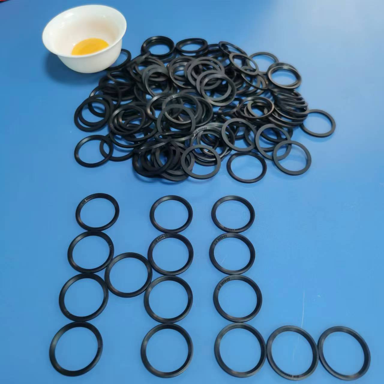 ED22 NBR90B 2.jpg
