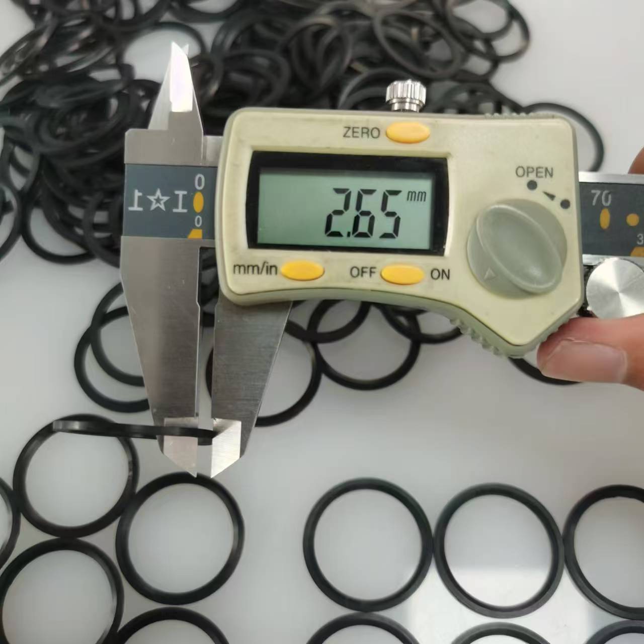 ED26 EPDM80B 5.jpg