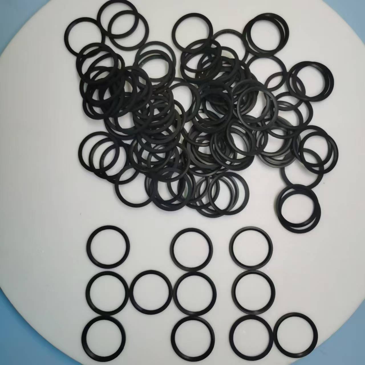 ED27 EPDM80B 2.jpg