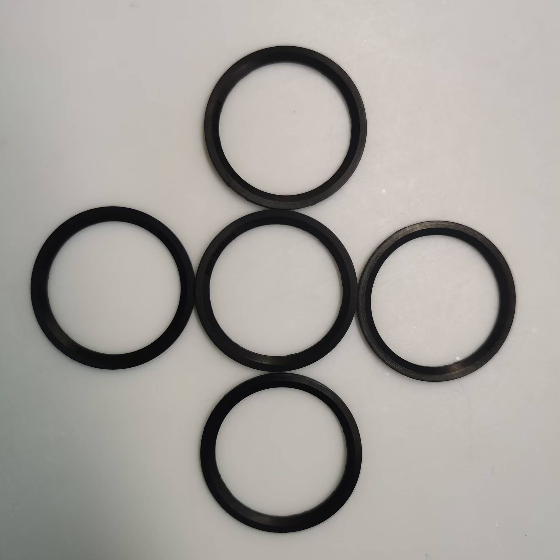 ED27 EPDM80B 3.jpg