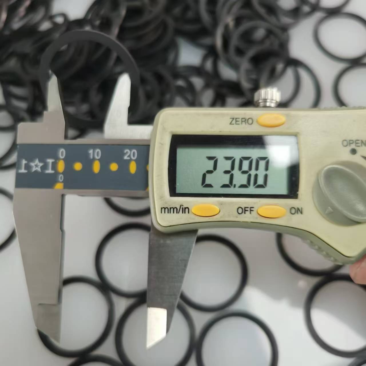 ED26 EPDM80B 4.jpg